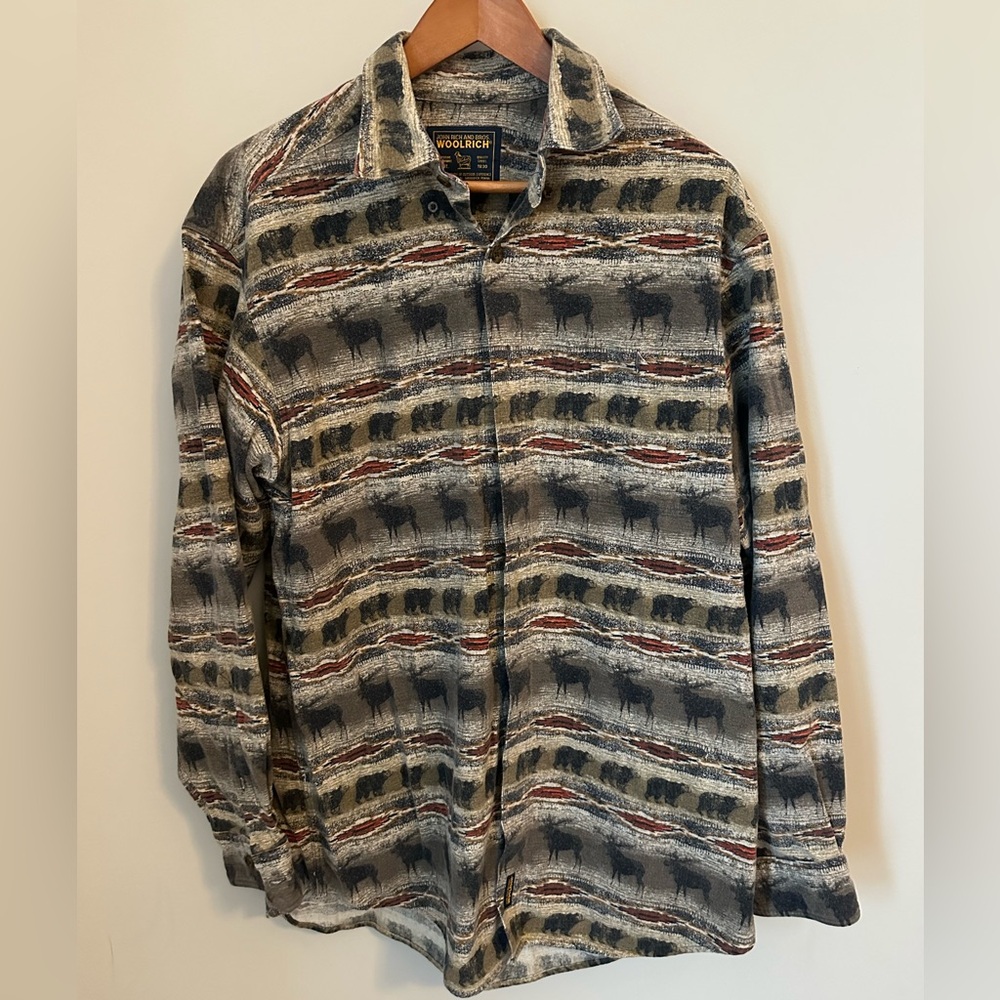 Men’s Woolrich Bear and elk pattern long sleeve flannel shirt. Large.